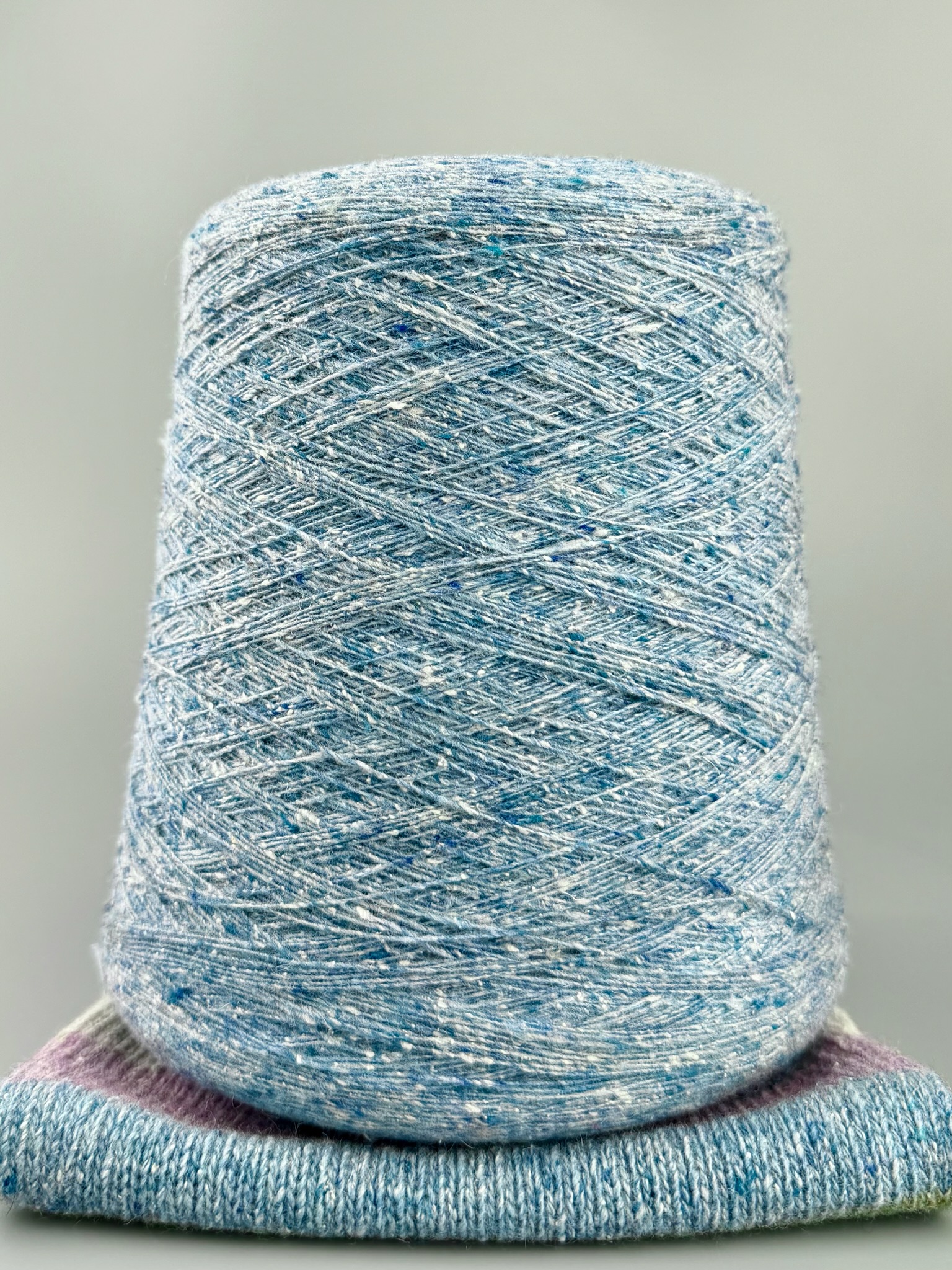 Zimpfer Wolle Selezione Art. Cardiff Tweed Nm 1/10500 – Merino Seide Garn col. Blau foto 2